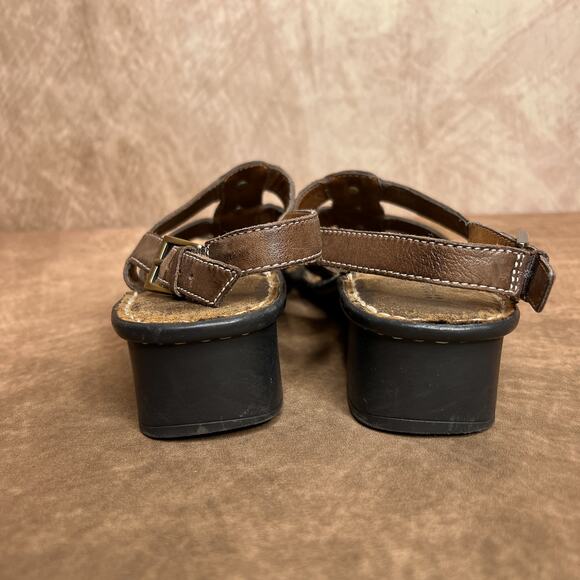 Naturalizer Low Heel Gladiator Sandals Brown Strappy Leather Floral Medallions - Picture 12 of 13